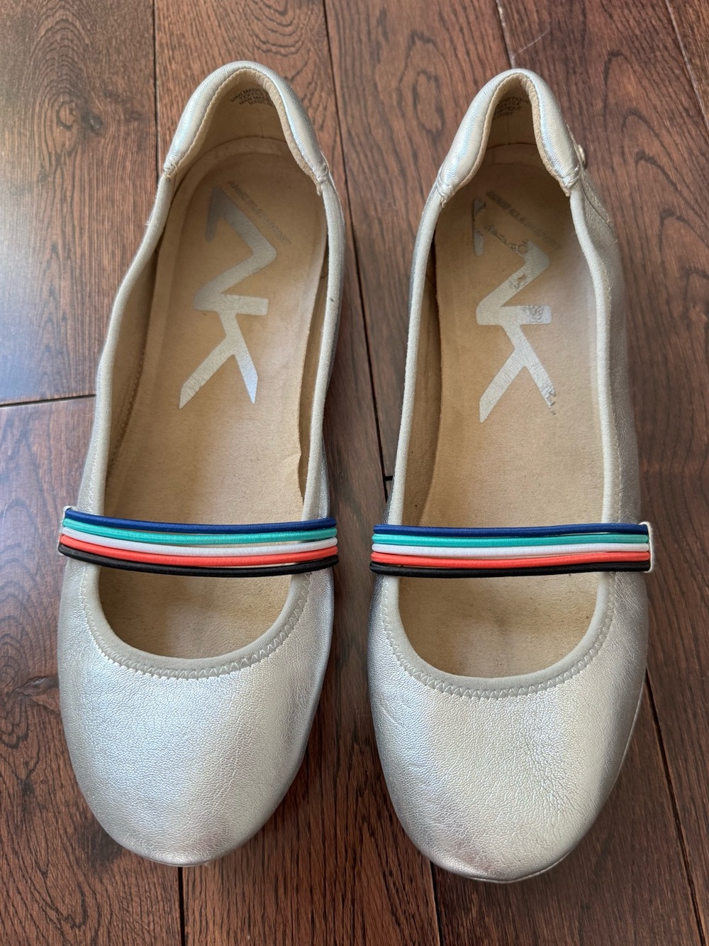 AK Anne Klein Sport Seeker Silver Mary Jane Ballet Flats Loafers Size 9